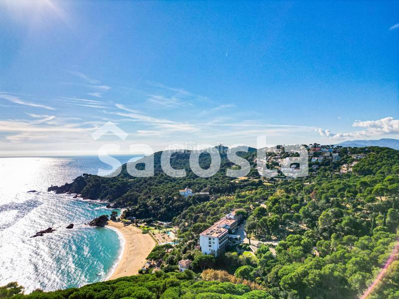 Foto a5f7c63a-0c36-4f1f-8d8f-547a65280341. Planta baixa amb aparcament piscina a Santa Clotilde Lloret de Mar