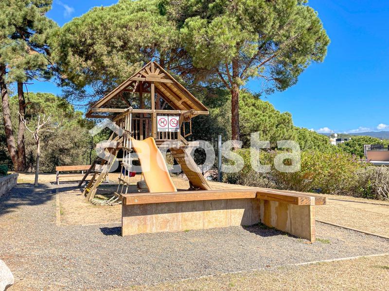 Foto d1a037a3-f607-4075-8d14-29f2ebc6c93a. Planta baixa amb aparcament piscina a Santa Clotilde Lloret de Mar