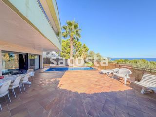 Maison  Sta cristina. Tu próximo hogar junto al mar, en una zona exclusiva de la costa
