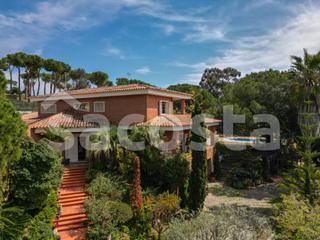 Haus in Calle gavines 3. Exclusiva villa con vistas al mar y piscina en la montgoda, llor