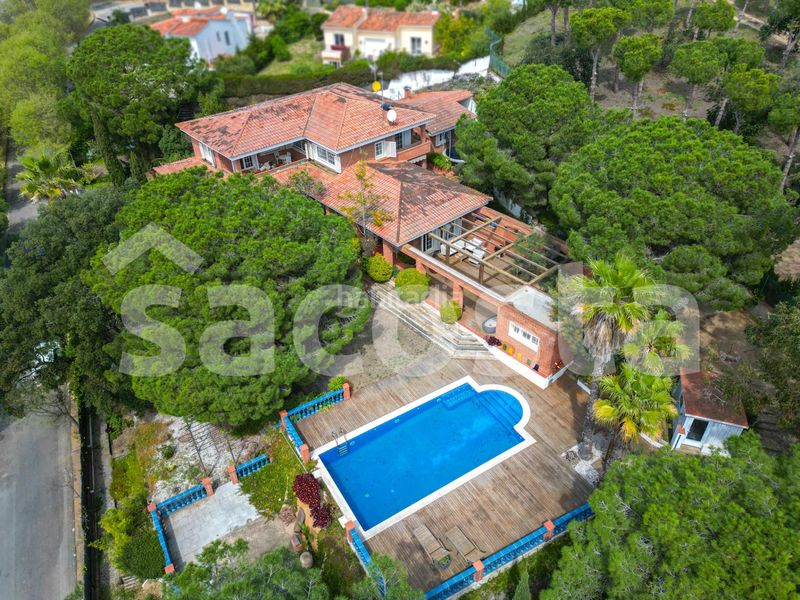 Foto 0b8569a0-1b19-4150-943c-0b3553a08c4e. Casa a calle gavines 3 a Montgoda Lloret de Mar