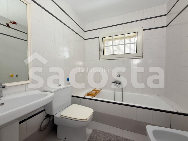 Foto 1b284804-e28d-44b9-894f-da9a02f408ec. Casa a calle gavines 3 a Montgoda Lloret de Mar