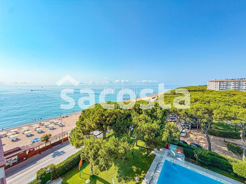 Foto e9201707-fdaf-4d03-aaa7-294e288274f8. Appartamento con parcheggio piscina in Els Pins Blanes