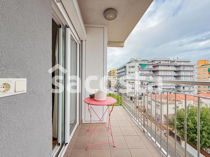 Foto 42e72dd0-05c3-4440-be81-4301e5c07ba3. Piso descubre tu nuevo hogar en Els Pins, en Els Pins Blanes