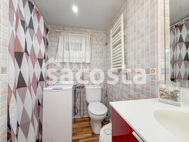 Foto 8648eeb5-48e8-4d9d-b06e-22c4babe070f. Piso descubre tu nuevo hogar en Els Pins, en Els Pins Blanes