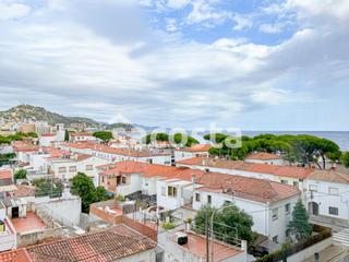 Pis  Mediterrani. Descubre tu nuevo hogar en els pins, blanes