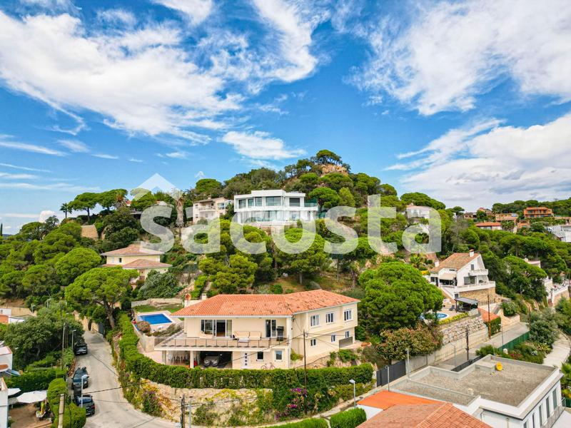 Foto 41f98209-cb70-4e9d-b96a-c7fcd9fd041f. Maison avec chauffage parking piscine dans Roca Grossa Lloret de Mar