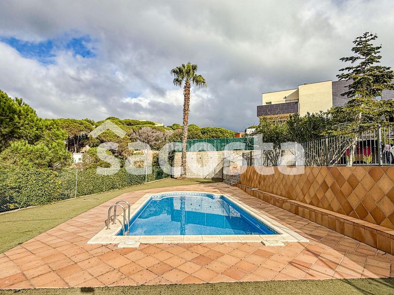 Foto 6620c5d1-7f0c-4e1d-9a09-62d3ddd07571. Casa amb calefacció aparcament piscina a Lloret Verd - Els Pinars Lloret de Mar