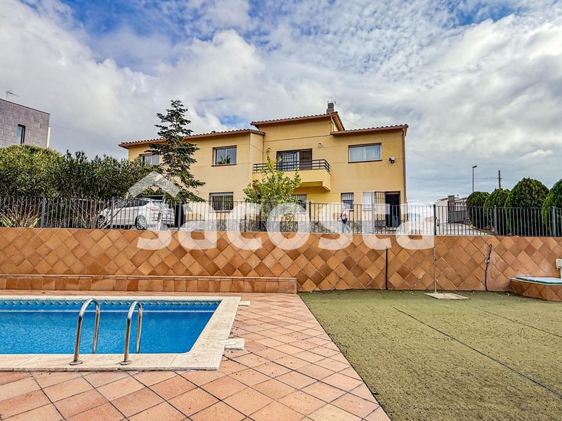 Foto 70cb29c3-0789-41d7-88ec-731f1a472e11. Casa amb calefacció aparcament piscina a Lloret Verd - Els Pinars Lloret de Mar