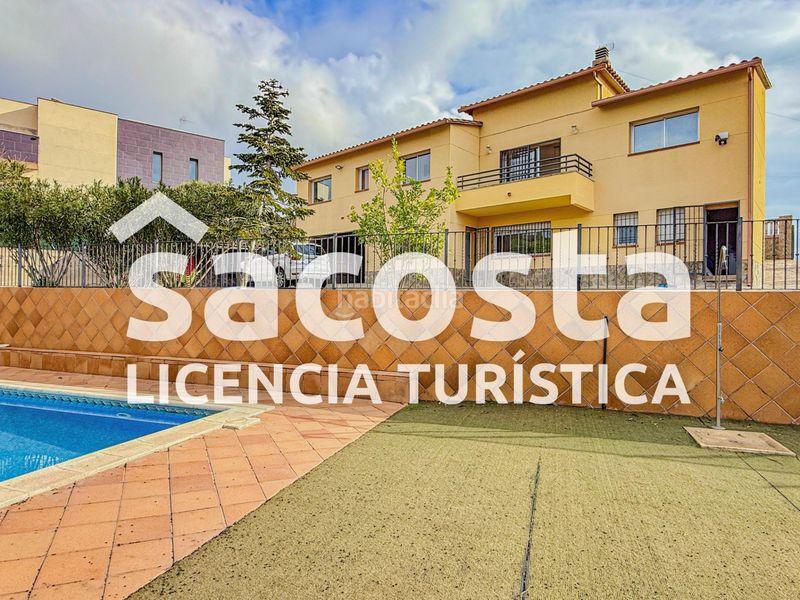 Foto 8c5cdb06-795c-4e2a-8ff0-1051dd4c51eb. Casa amb calefacció aparcament piscina a Lloret Verd - Els Pinars Lloret de Mar