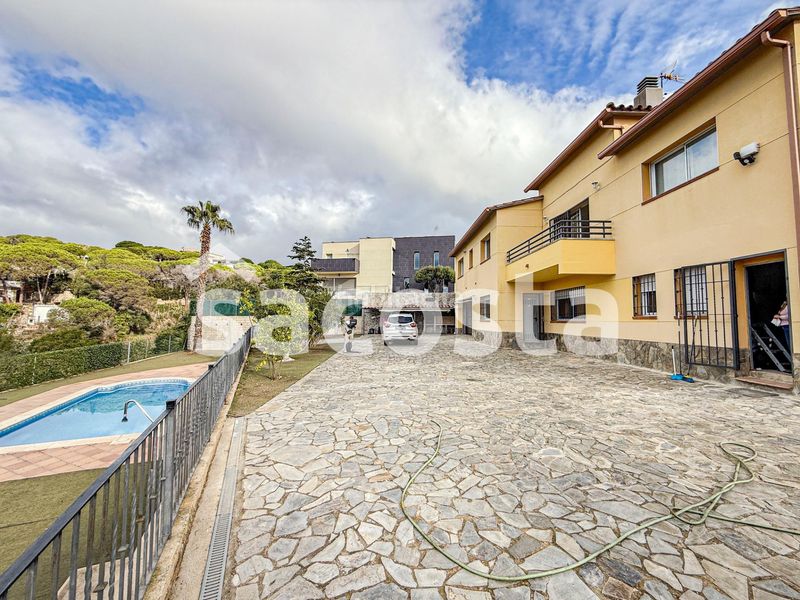 Foto a67b4a52-f06f-4017-a4eb-792058ac3a27. Casa amb calefacció aparcament piscina a Lloret Verd - Els Pinars Lloret de Mar
