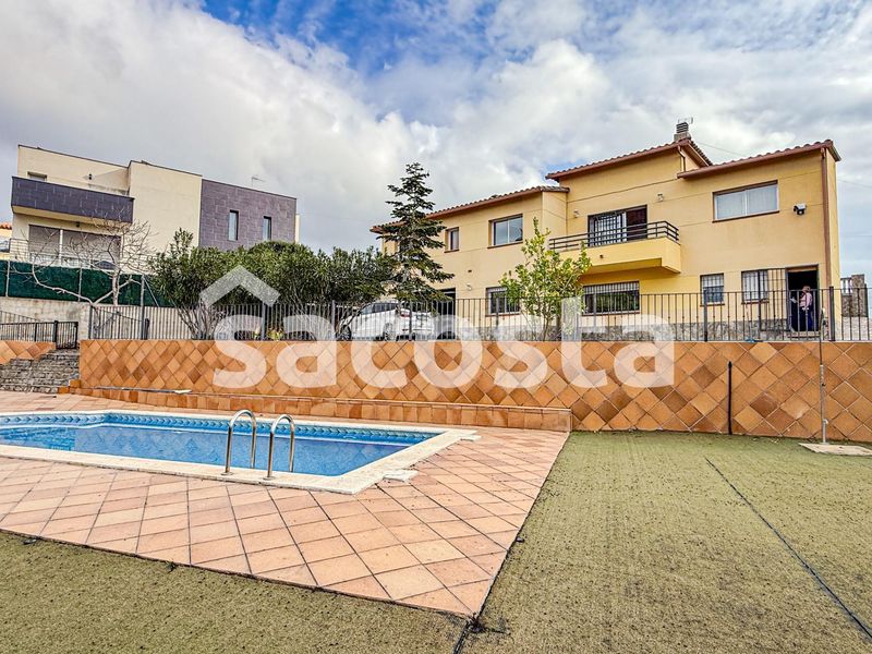 Foto d1229eb3-3f53-482e-8ccf-3857f46f668a. Casa amb calefacció aparcament piscina a Lloret Verd - Els Pinars Lloret de Mar