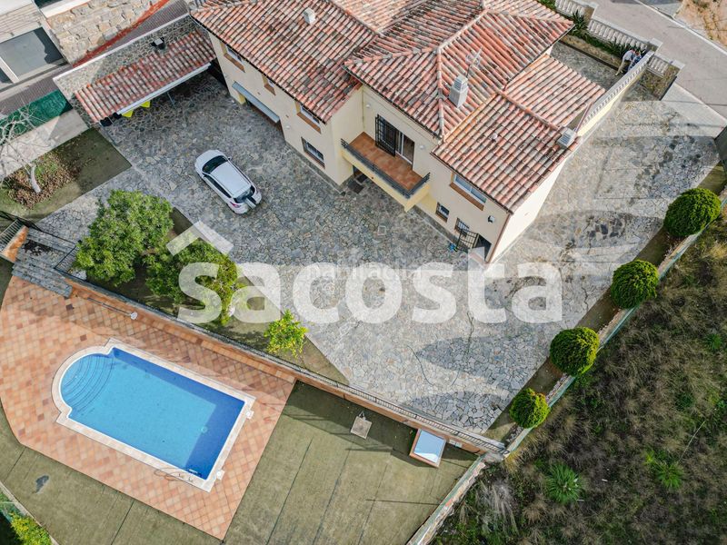Foto fb5dd746-37ab-4fcb-a91f-0e4a7567b952. Casa amb calefacció aparcament piscina a Lloret Verd - Els Pinars Lloret de Mar