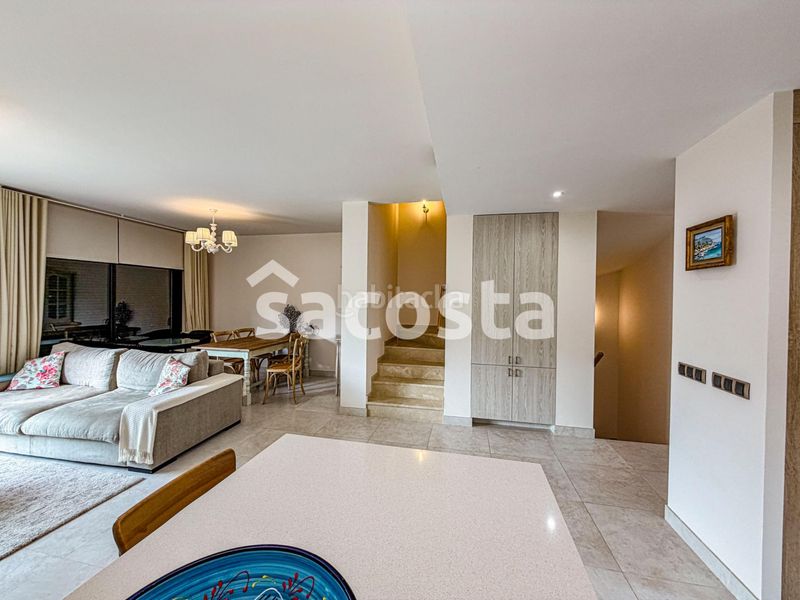 Foto c8ac442c-4d5a-4171-a100-a1bfe600d252. Casa adossada amb aparcament piscina a Santa Clotilde Lloret de Mar