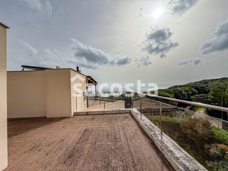 Foto d1f31f2c-2f7e-4454-82d9-c707da029078. Casa adossada amb aparcament piscina a Santa Clotilde Lloret de Mar