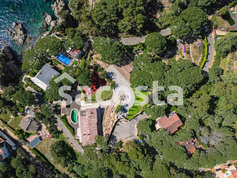 Foto 58d17762-82e4-4c0c-89ea-cb899b8915d8. Casa a cala d'en simon 10 a Montgoda Lloret de Mar