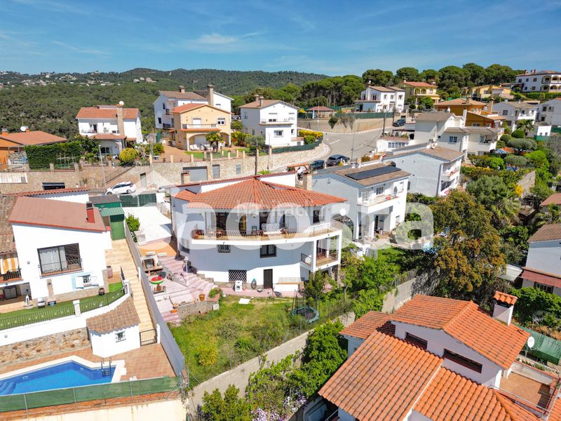 Foto 3170085a-e2ca-4726-b711-4516a36173b5. Casa amb calefacció aparcament a Mas Romeu Lloret de Mar