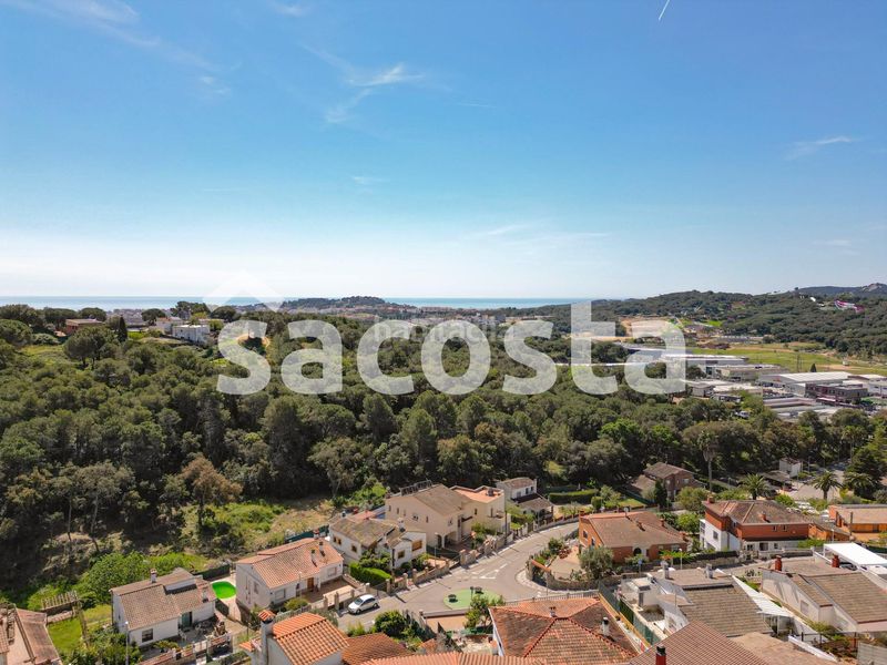 Foto 53f324f7-cc80-420f-af59-6efde0fc6298. Casa amb calefacció aparcament a Mas Romeu Lloret de Mar