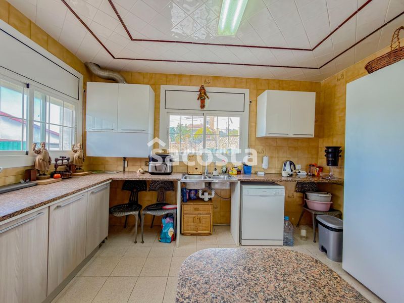 Foto 6651b12a-466d-4a05-97ca-d48099236ea8. Casa amb calefacció aparcament a Mas Romeu Lloret de Mar