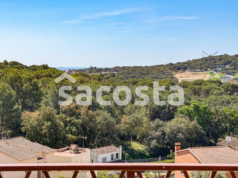 Foto 6cade5ae-f921-444b-8b75-63a1c525253f. Casa amb calefacció aparcament a Mas Romeu Lloret de Mar