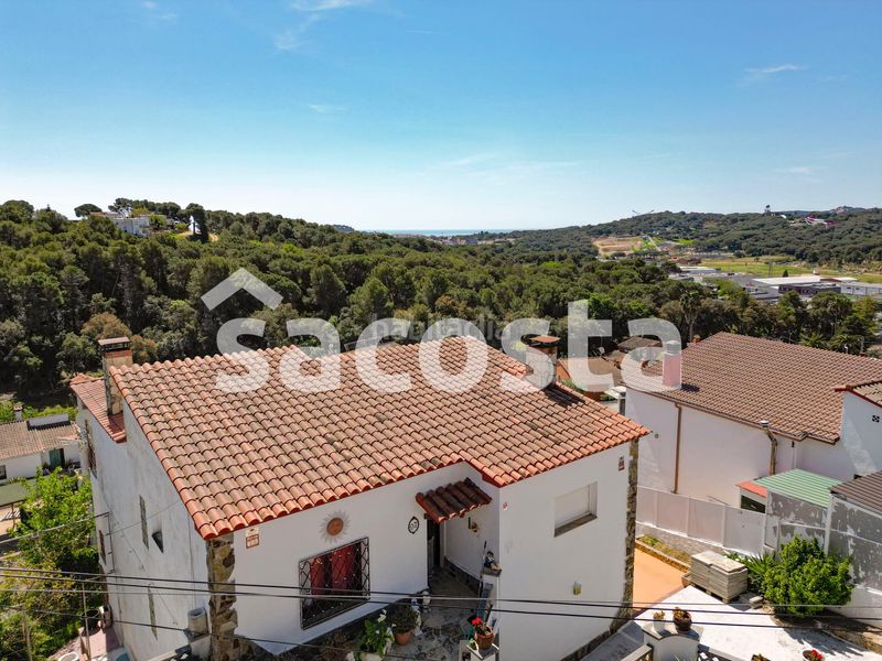 Foto 7a38cf33-7130-45f4-99cc-d2bcfb8a666c. Casa amb calefacció aparcament a Mas Romeu Lloret de Mar