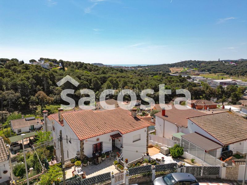 Foto 9e9d4216-352e-4cd7-bc82-10897738d87d. Casa amb calefacció aparcament a Mas Romeu Lloret de Mar