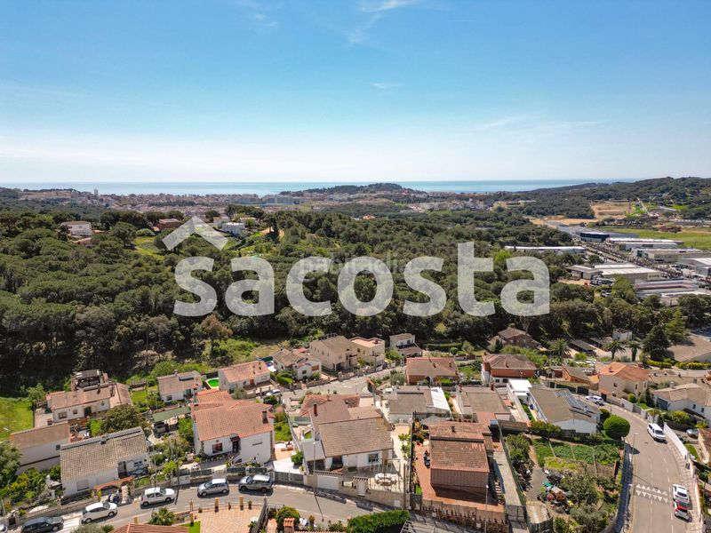 Foto c11a2c55-9ea5-49a9-b928-2703c9925b06. Casa amb calefacció aparcament a Mas Romeu Lloret de Mar