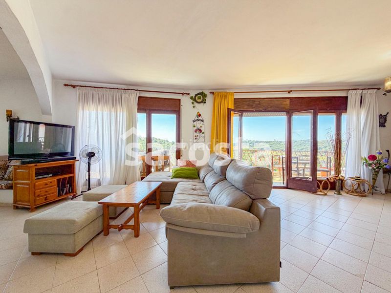 Foto c4e89359-0ac5-4472-89a0-39b9cfa4a63d. Casa amb calefacció aparcament a Mas Romeu Lloret de Mar