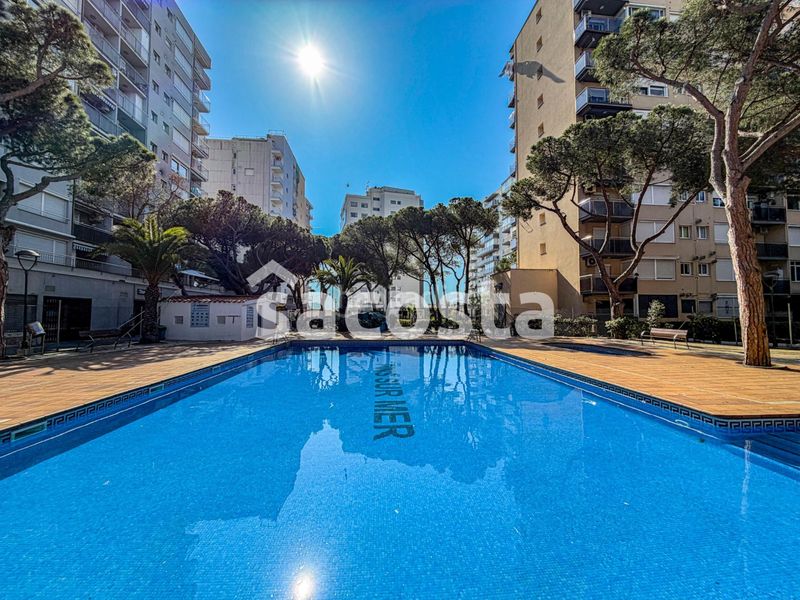 Foto d76da827-d642-445d-86c5-b506d6b777ed. Estudi amb calefacció piscina a Els Pins Blanes