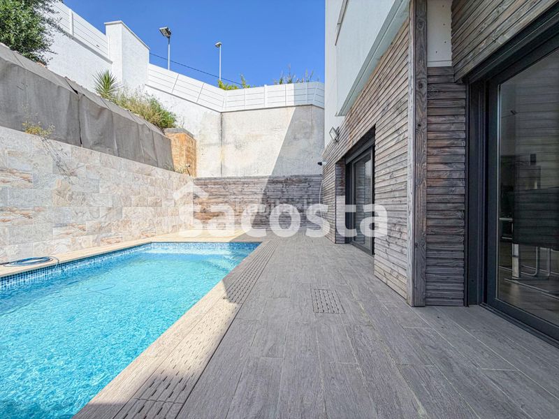 Foto 939e1814-3196-468e-acba-929097c1c5ee. Casa adossada amb calefacció aparcament piscina a Canet de Mar
