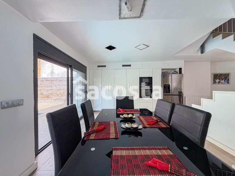 Foto ef177753-30e1-4bd3-a406-dfac2411fb85. Casa adossada amb calefacció aparcament piscina a Canet de Mar