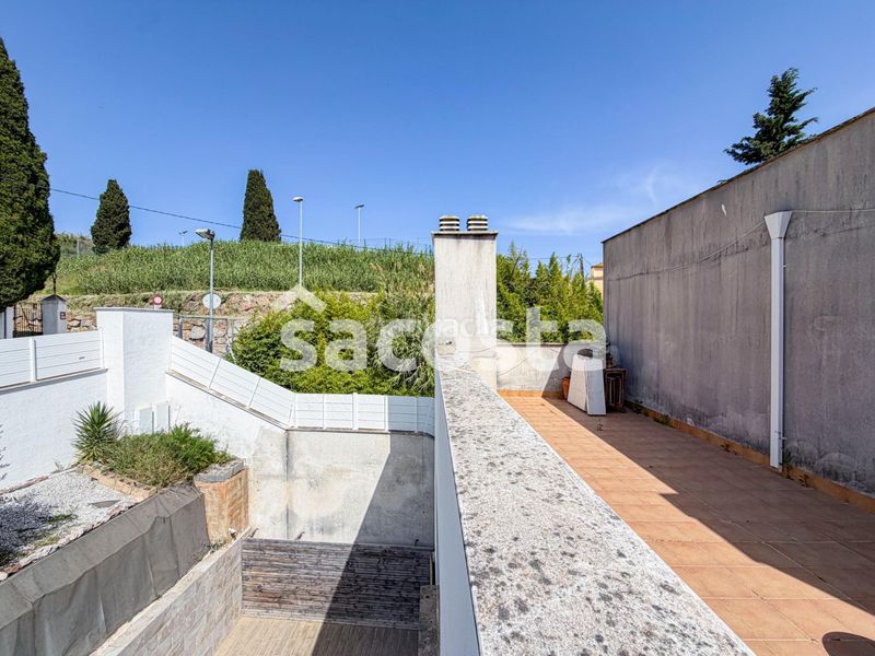 Foto f70e90a0-e388-43d1-9870-adfdedd32fa0. Casa adossada amb calefacció aparcament piscina a Canet de Mar
