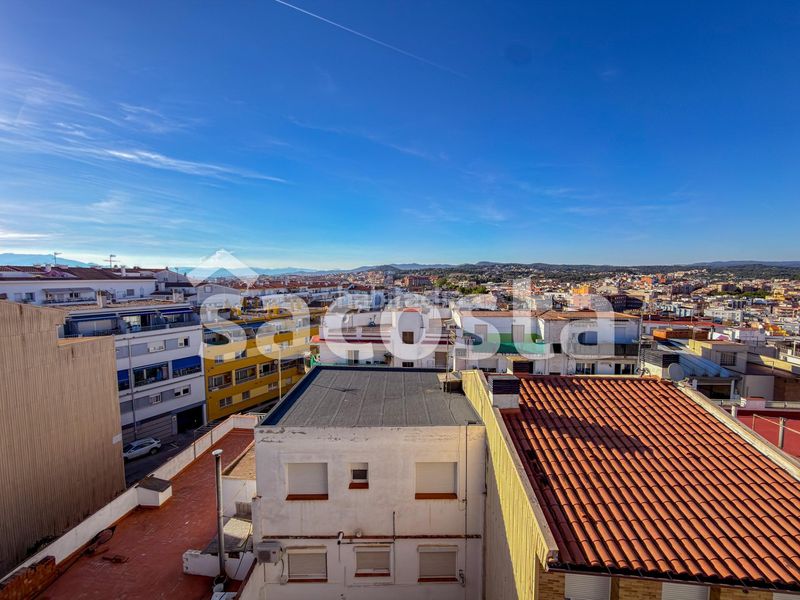 Foto ecad2dab-0e64-4edc-bbbf-4650d2fa51a6. Pis amb calefacció a Centre Blanes