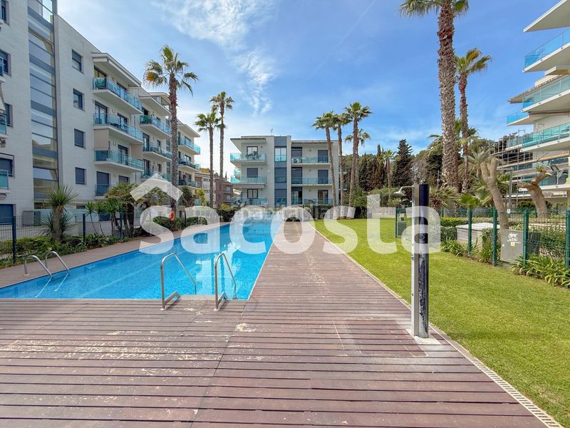 Foto bc1d5530-ab93-4904-9c7b-65deadbec4c9. Pis amb calefacció aparcament piscina a Fenals Lloret de Mar