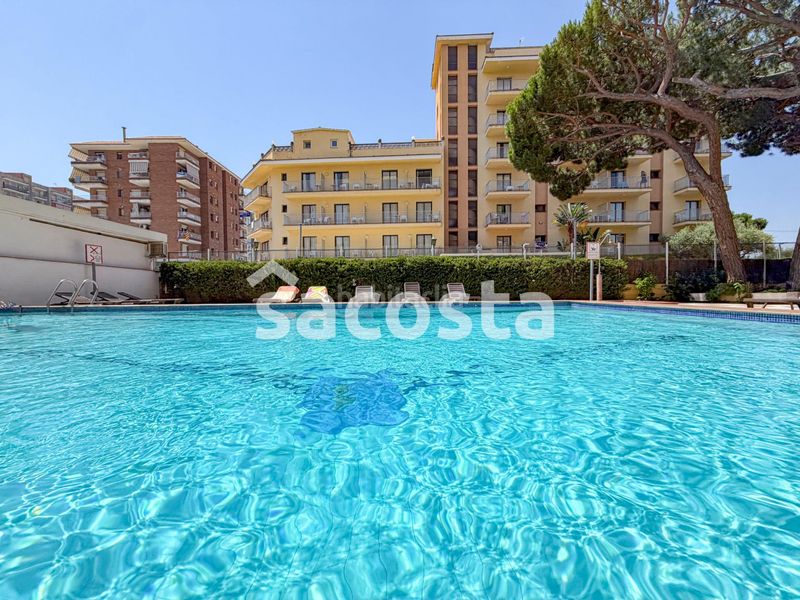 Foto 470d49fa-7743-4607-ad77-2ec7b80fe2dd. Apartament amb calefacció piscina a Els Pins Blanes