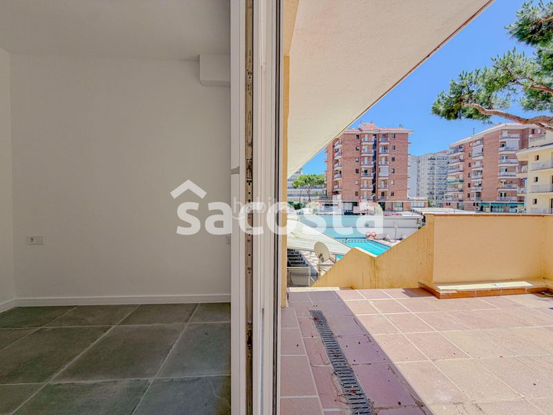 Foto 7d33a55e-9a44-4365-a566-ee7da7addc63. Apartament amb calefacció piscina a Els Pins Blanes