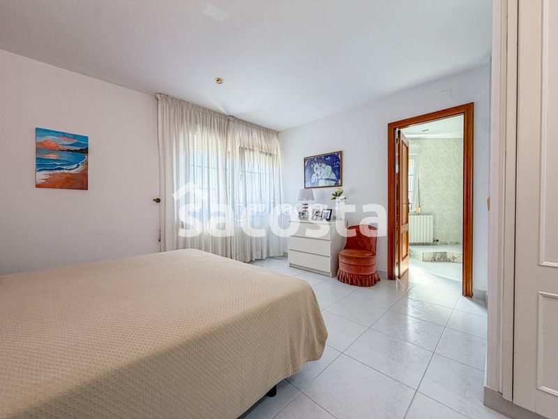 Foto 47179d65-ffd8-49a9-be34-890265c1e5c7. Casa adossada amb calefacció aparcament a Centre Pineda de Mar
