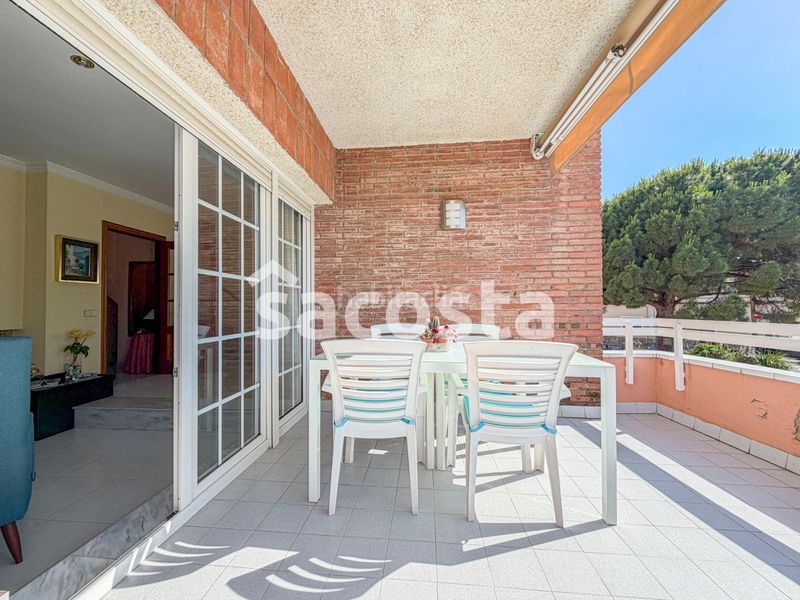 Foto e0230d74-cef8-4da9-9946-c0621d474c5d. Casa adossada amb calefacció aparcament a Centre Pineda de Mar