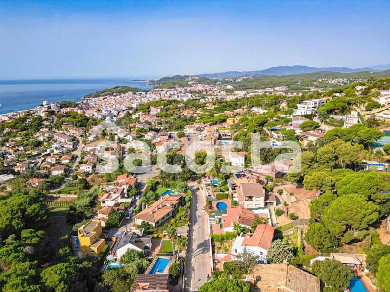 Foto 5d29a5ca-4ad3-4124-af23-d3b18df458ed. Casa con riscaldamento parcheggio in Roca Grossa Lloret de Mar