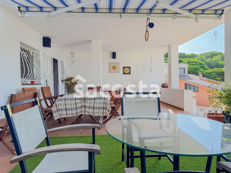 Foto 99dce462-0749-45ff-a995-939e7861ecd2. Casa con riscaldamento parcheggio in Roca Grossa Lloret de Mar