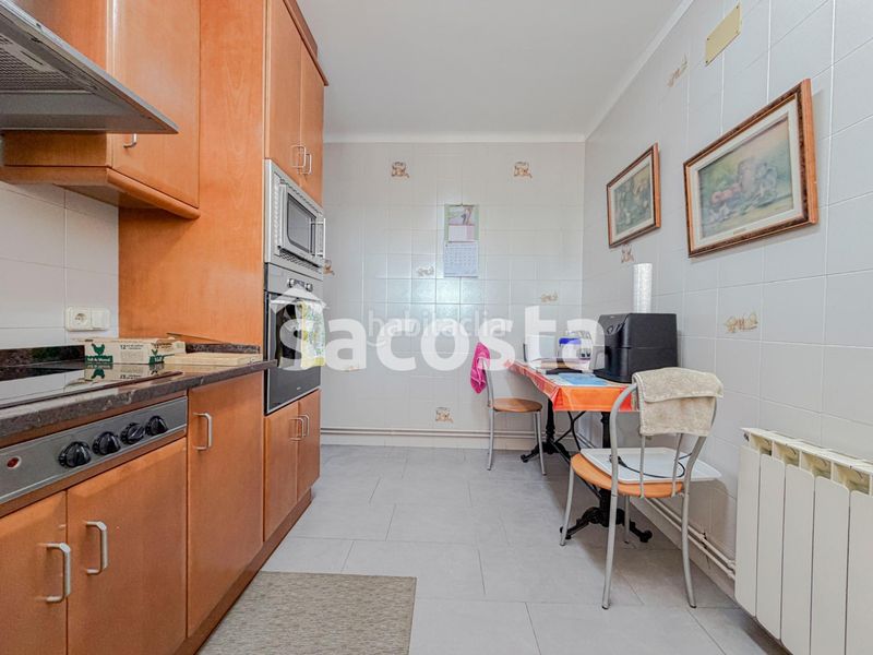 Foto f7352279-d778-43f0-9f4d-6c3798999b68. Casa con riscaldamento parcheggio in Roca Grossa Lloret de Mar