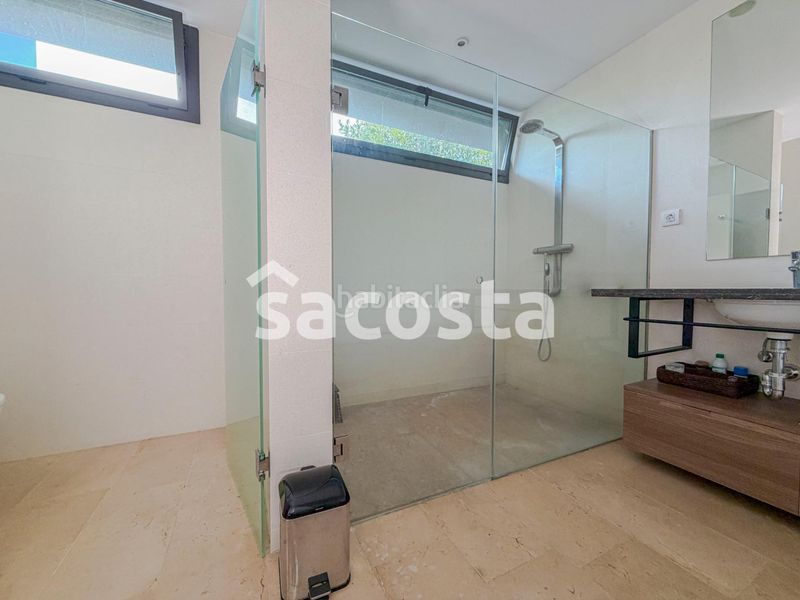 Foto c2bdf4c2-1b65-4845-9a05-f2d59aab7901. Casa amb calefacció aparcament piscina a Caldes de Malavella