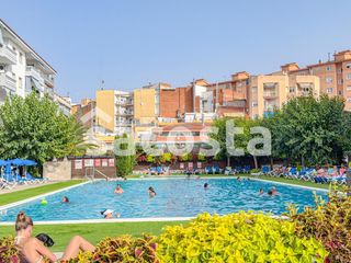 Flat  Lluis companys. En exclusiva piso reformado con terraza y piscina a 300 metros d
