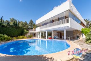 Chalet à Cabo de las Huertas. ¡descubre esta espectacular villa en venta en cabo de las huerta