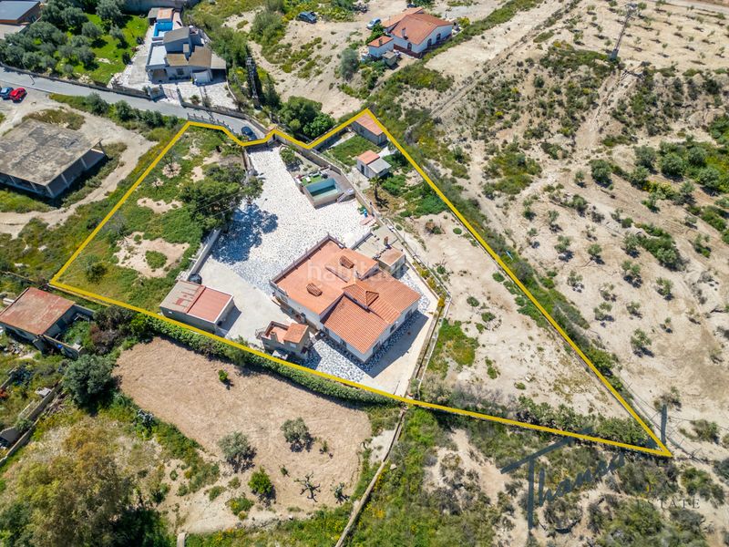 Foto 1be97823-03b7-43dd-a041-b72304d2ddb7. Masia amb xemeneia calefacció aparcament piscina a Alicante