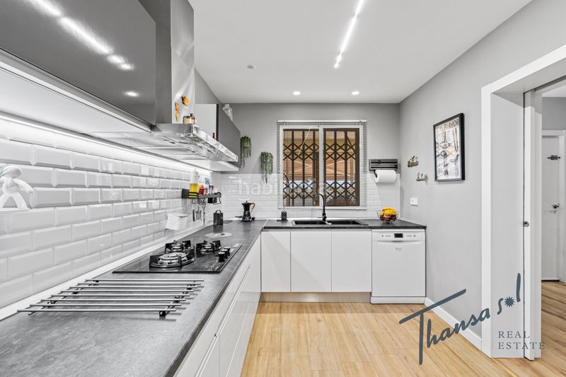 Foto 3449caac-d142-47f3-a8c5-70bf982355d0. Masia amb xemeneia calefacció aparcament piscina a Alicante