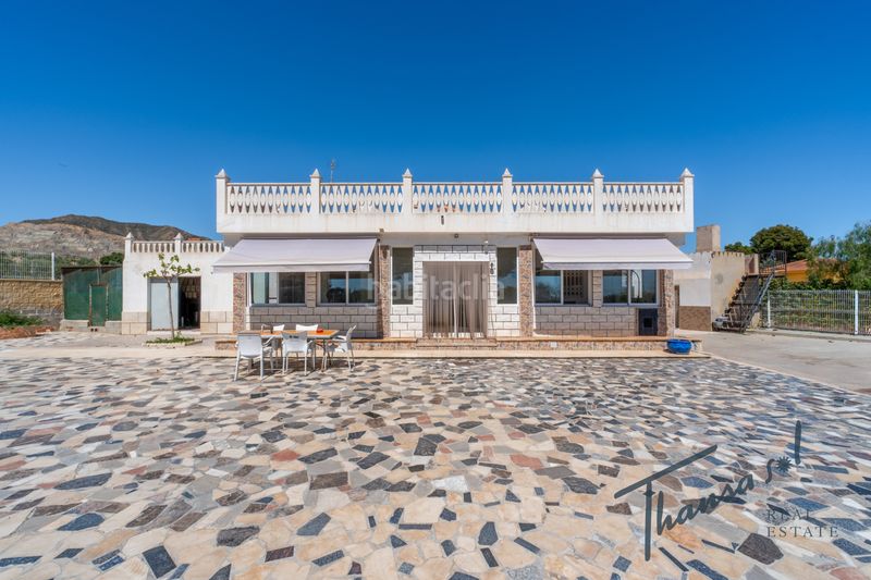 Foto 6377975c-1674-439c-91f4-8c6fe0b1218a. Masia amb xemeneia calefacció aparcament piscina a Alicante