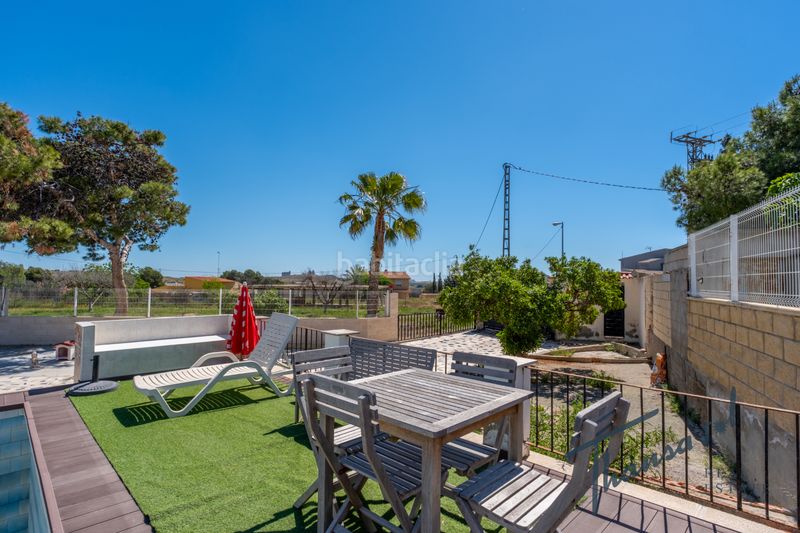 Foto 749fcfa9-60dc-477d-862f-bfb81a7dd1cd. Masia amb xemeneia calefacció aparcament piscina a Alicante