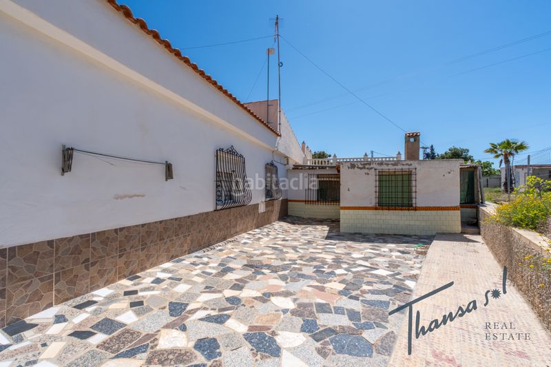 Foto 7f4802cf-0252-4094-b776-22b73aa6bd5f. Masia amb xemeneia calefacció aparcament piscina a Alicante