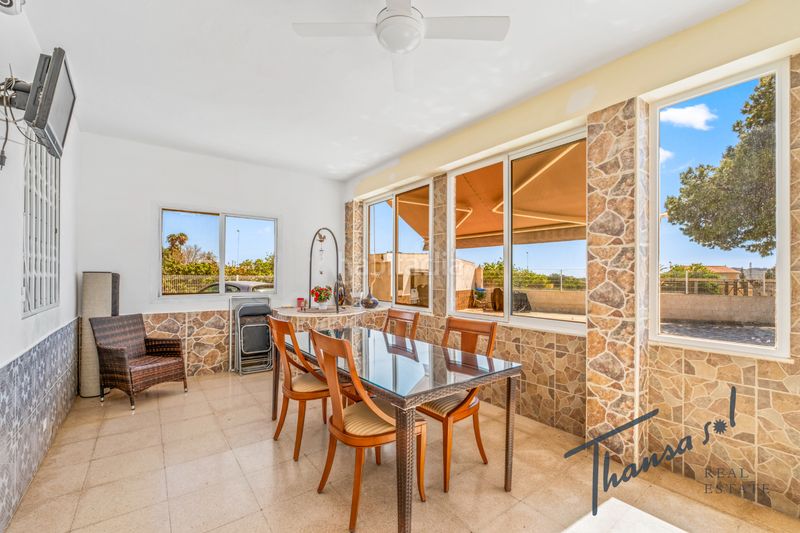 Foto 88e3a5cf-a89f-4e57-8f83-b6fa57123204. Masia amb xemeneia calefacció aparcament piscina a Alicante